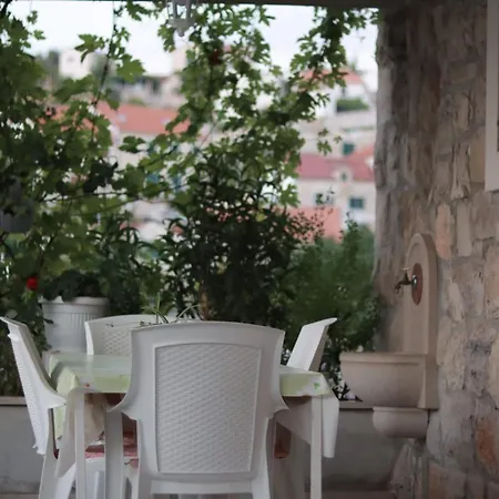 Apartman Sara